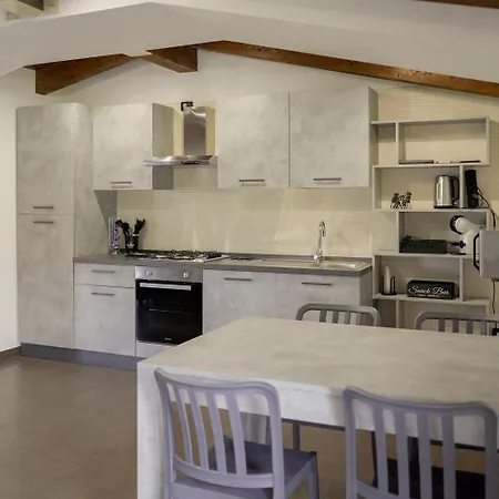 Apartament Casa Soele 106 M2, 2 Da Letto, 6 Posti Letto, Parcheggio Privato Gratuito Pontecagnano